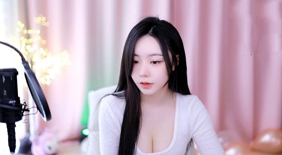 已满十八岁从此转入新世界